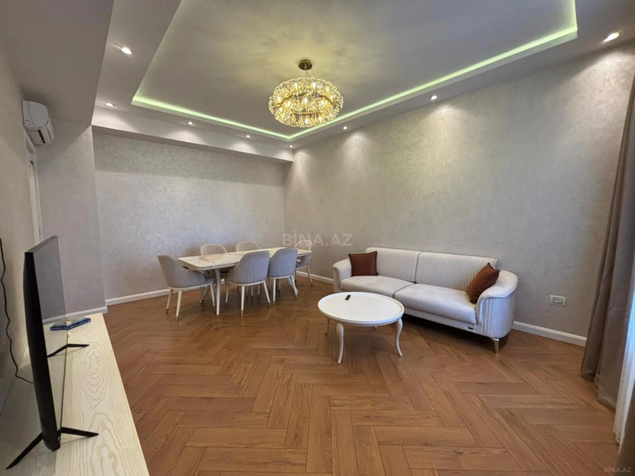 Kirayə verilir 3 otaqlı mənzil 125 m²