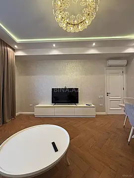 Kirayə verilir 3 otaqlı mənzil 125 m²