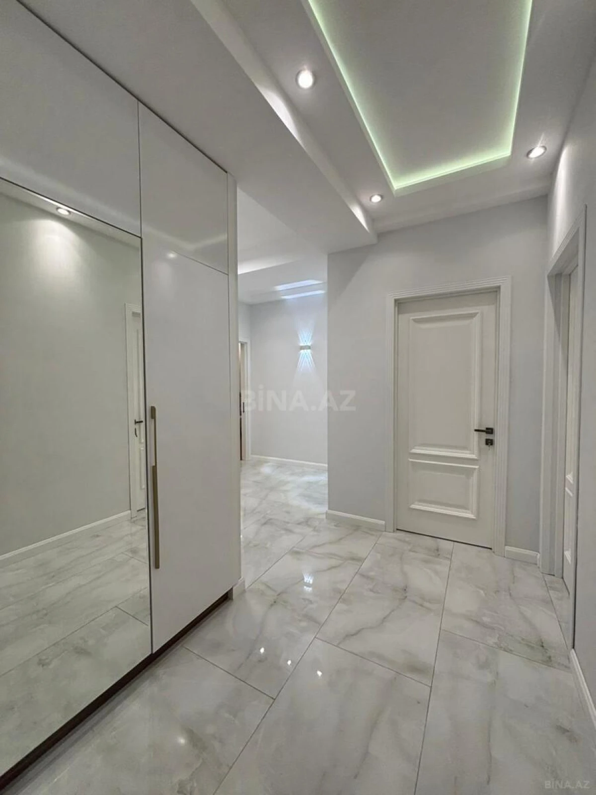 Kirayə verilir 3 otaqlı mənzil 125 m²