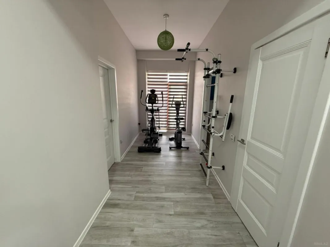 Kirayə verilir 4 otaqlı mənzil 192 m²