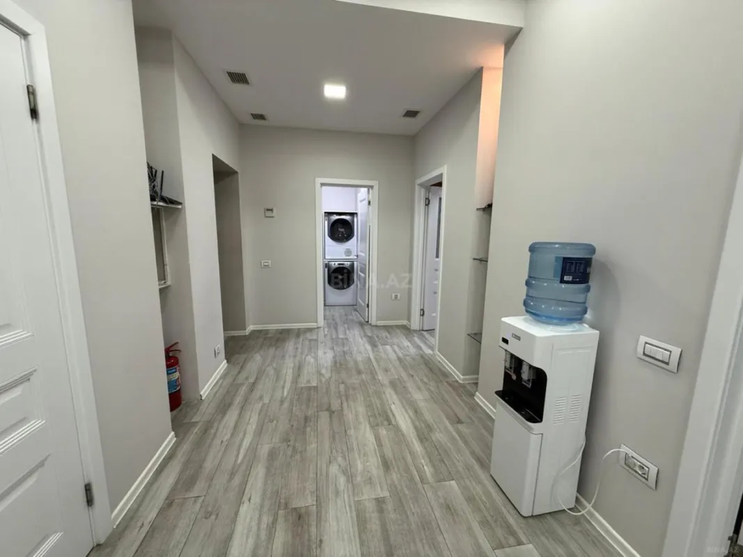 Kirayə verilir 4 otaqlı mənzil 192 m²