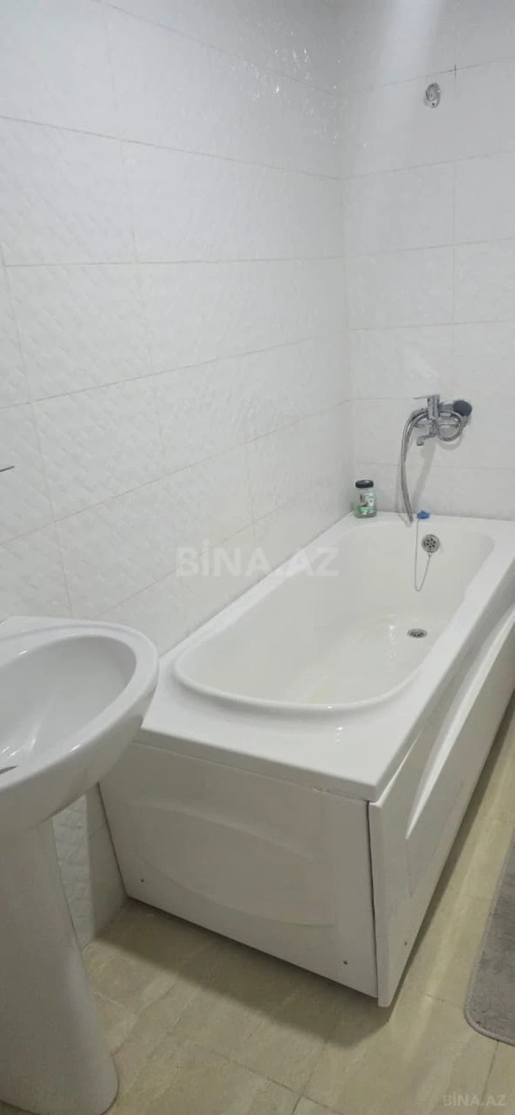 Kirayə verilir 3 otaqlı mənzil 140 m²