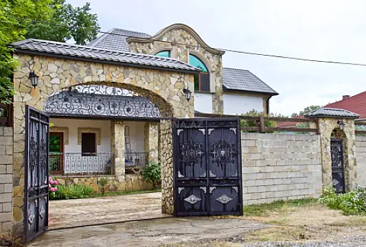 Satılır 5 otaqlı həyət evi 400 m² — Bakı 5 otaq 400.00 m²