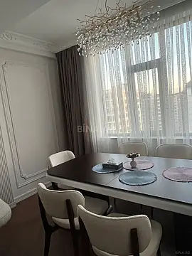 Satılır 3 otaqlı mənzil 118 m²