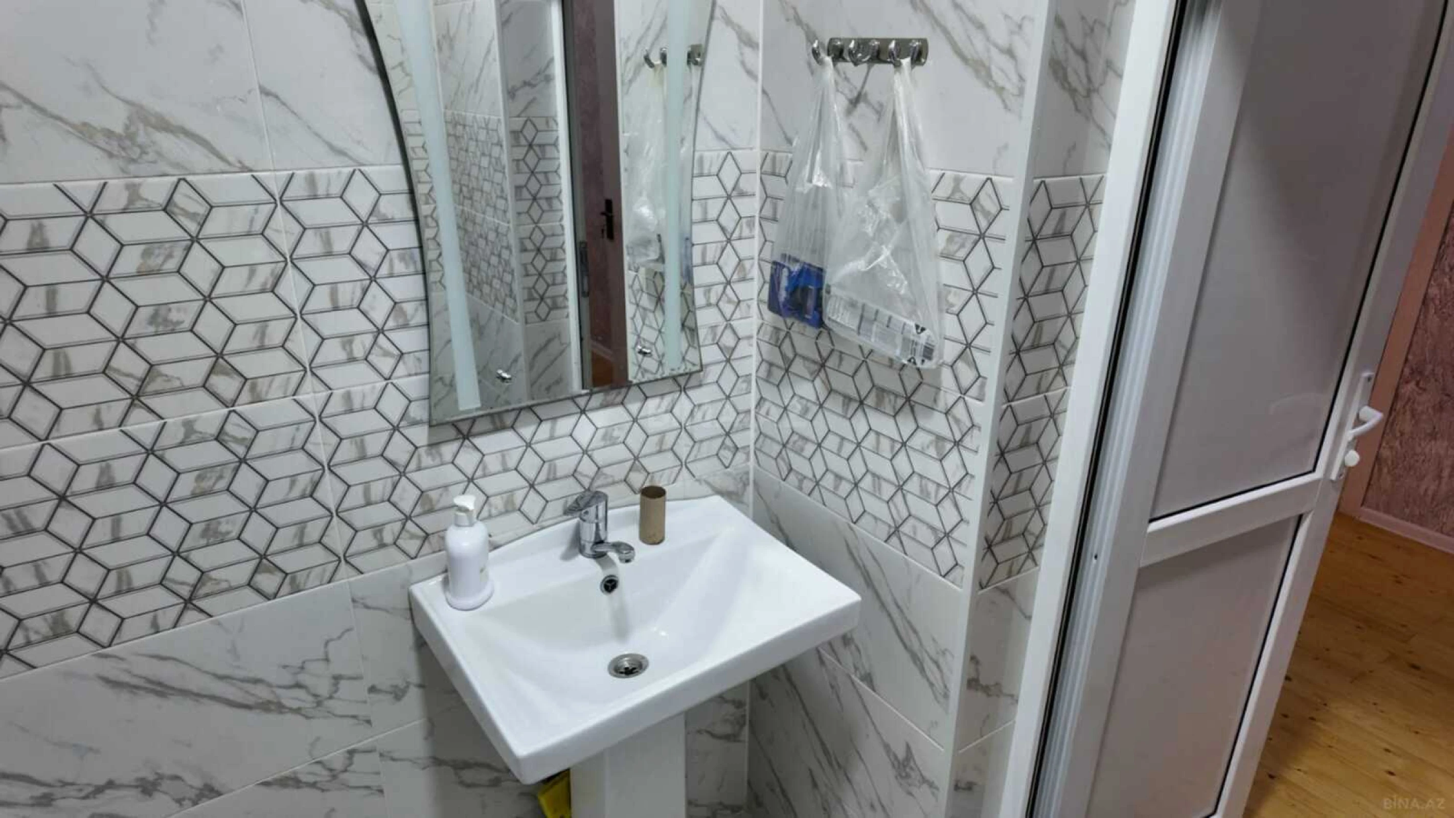 Satılır 4 otaqlı həyət evi 130 m²