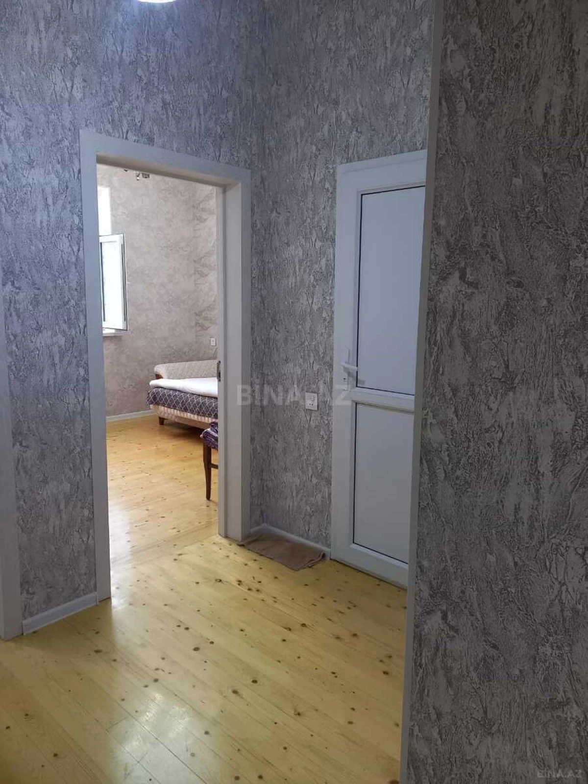 Satılır 4 otaqlı həyət evi 130 m²