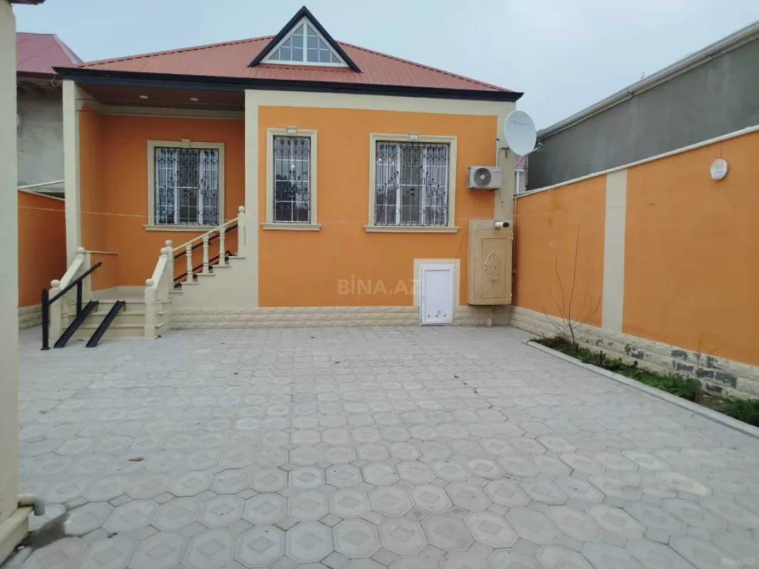 Satılır 4 otaqlı həyət evi 130 m²