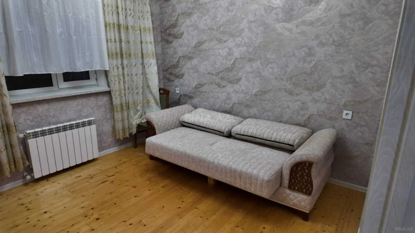Satılır 4 otaqlı həyət evi 130 m²
