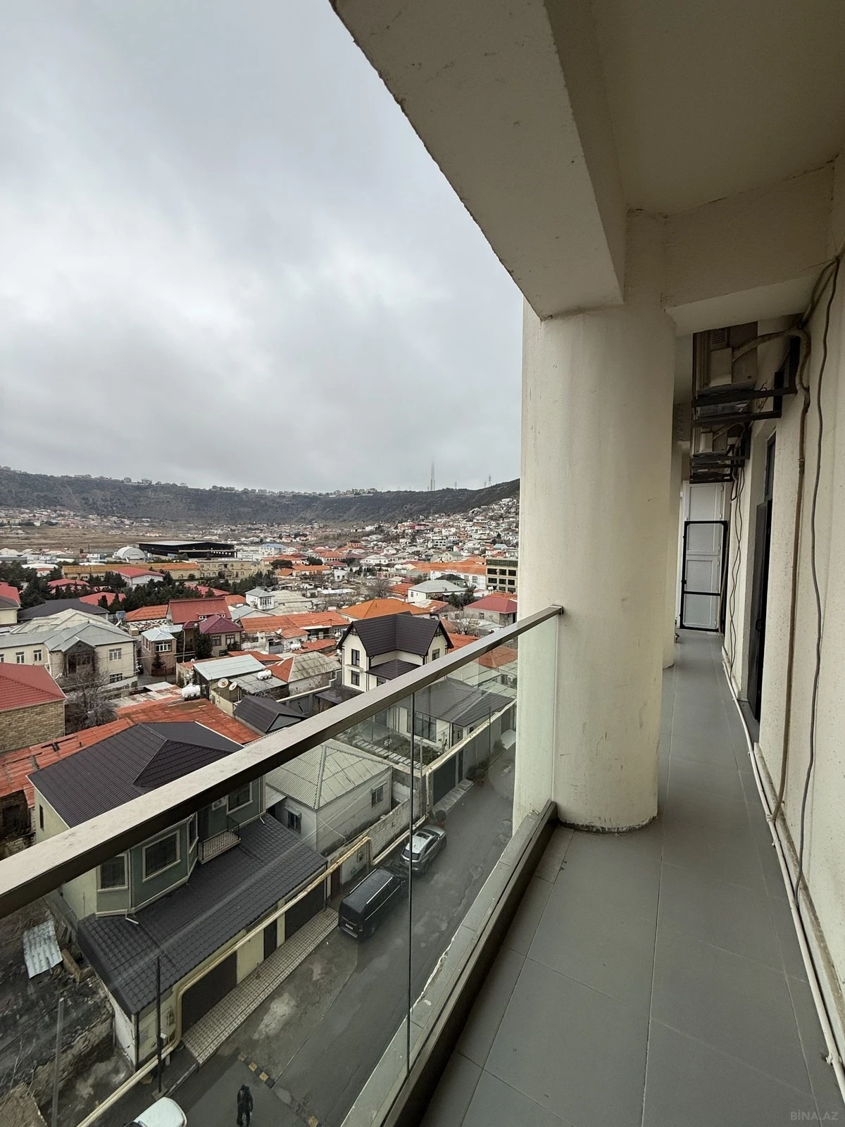 Satılır 3 otaqlı mənzil 98 m²