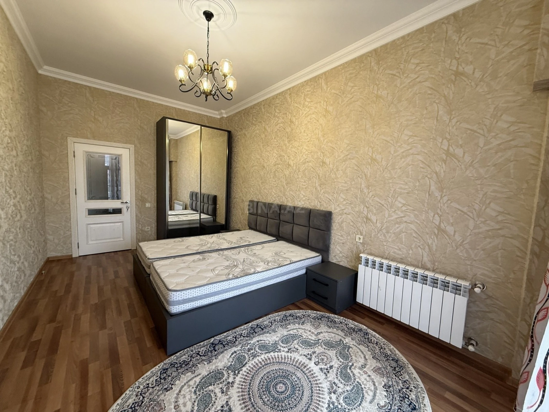 Satılır 3 otaqlı mənzil 98 m²