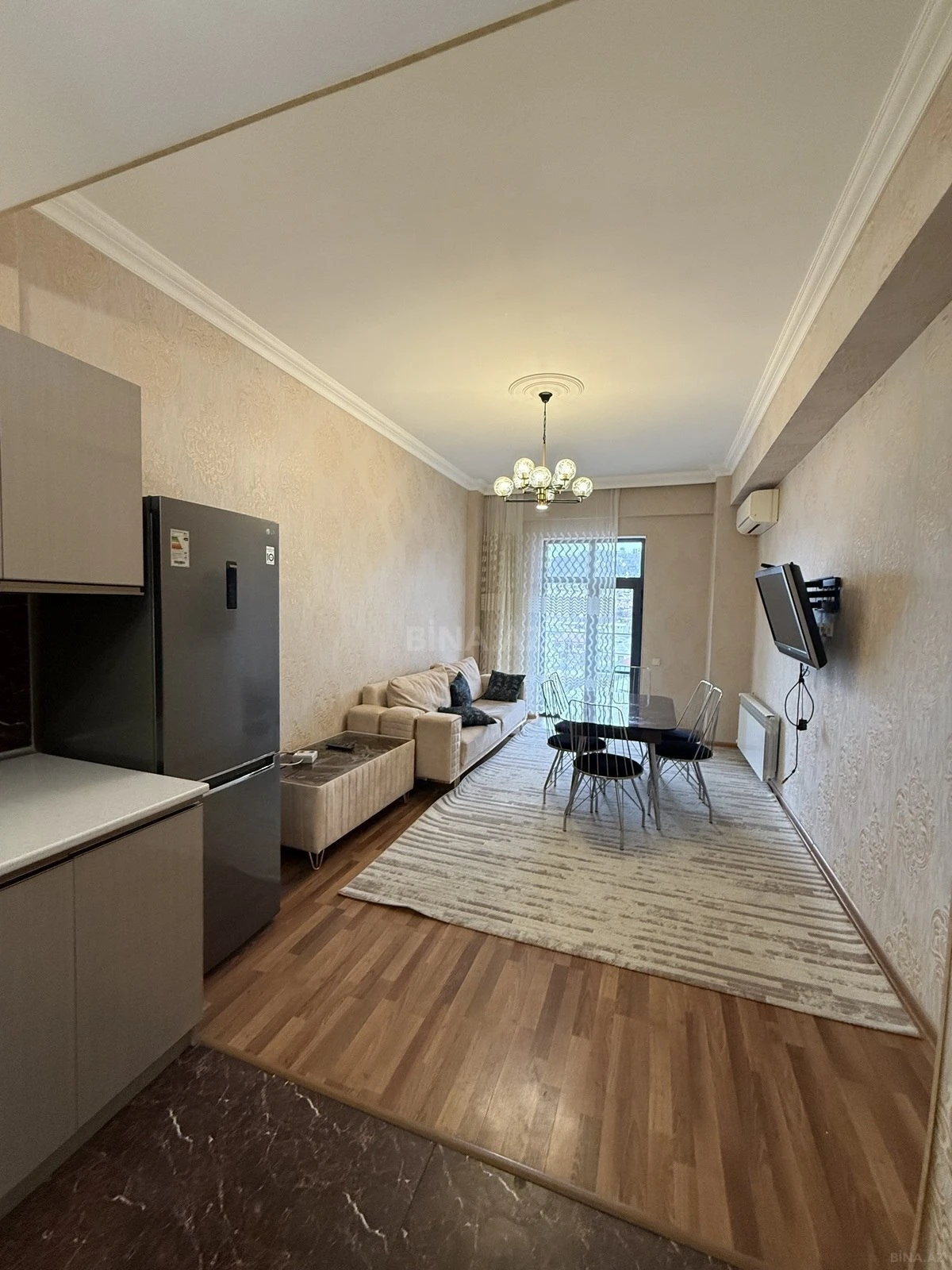 Satılır 3 otaqlı mənzil 98 m²