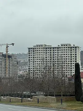 Satılır 3 otaqlı mənzil 98 m²