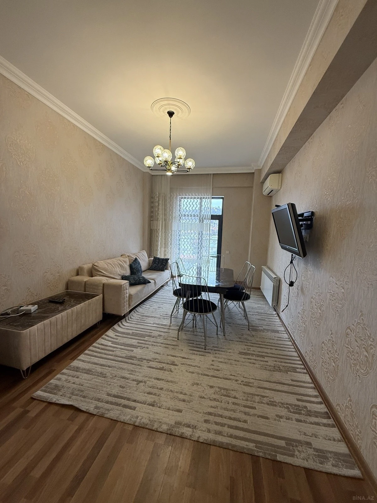 Satılır 3 otaqlı mənzil 98 m²