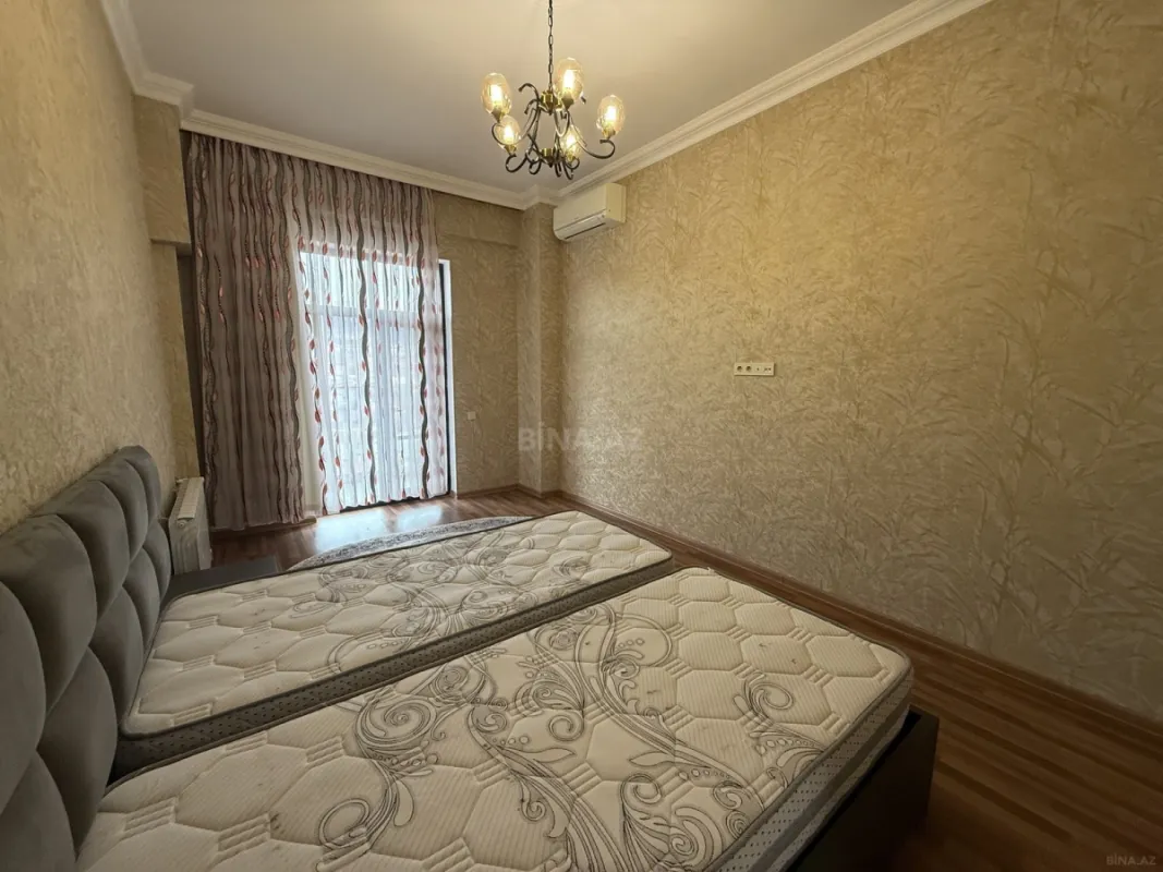 Satılır 3 otaqlı mənzil 98 m²