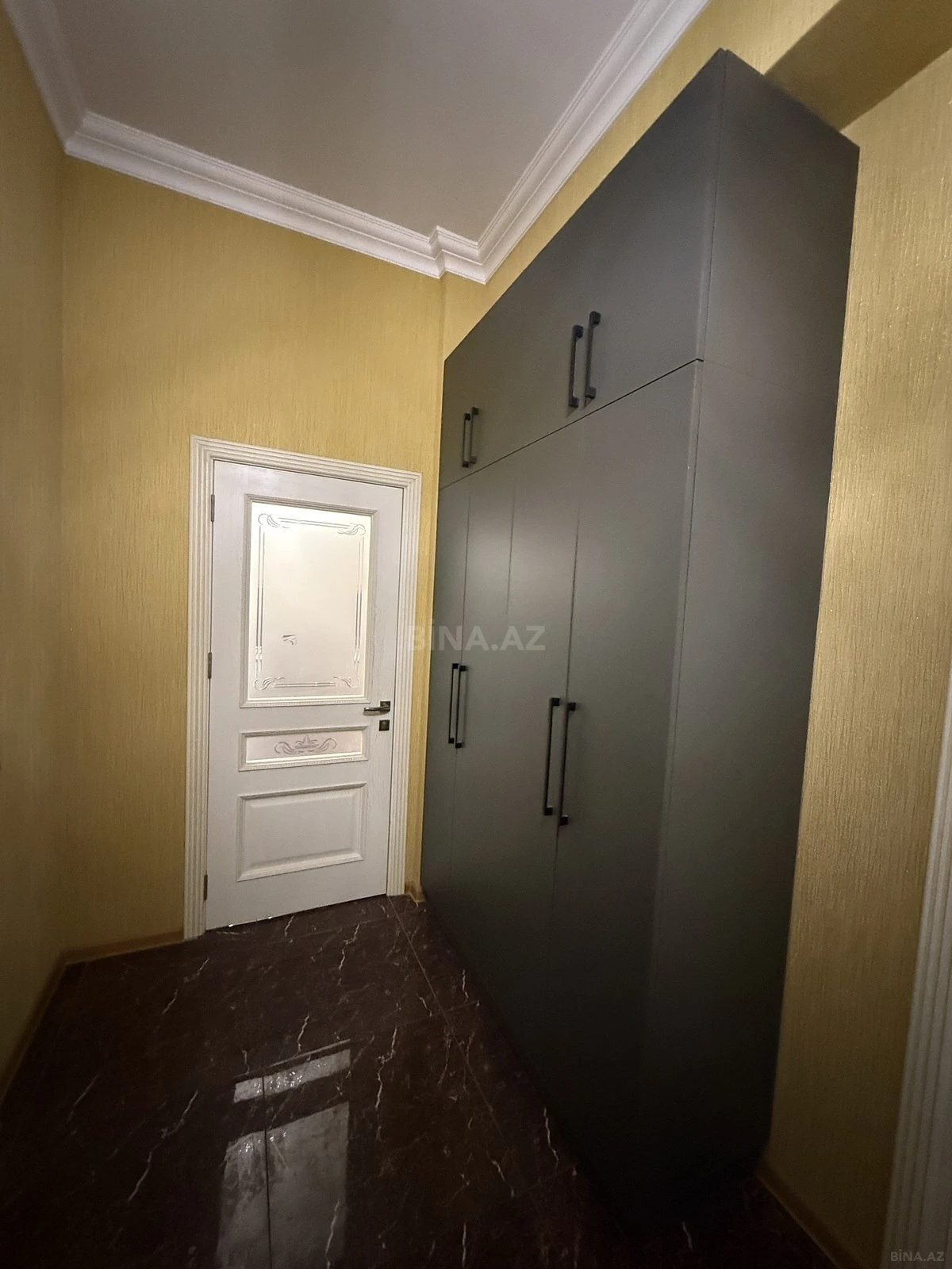 Satılır 3 otaqlı mənzil 98 m²