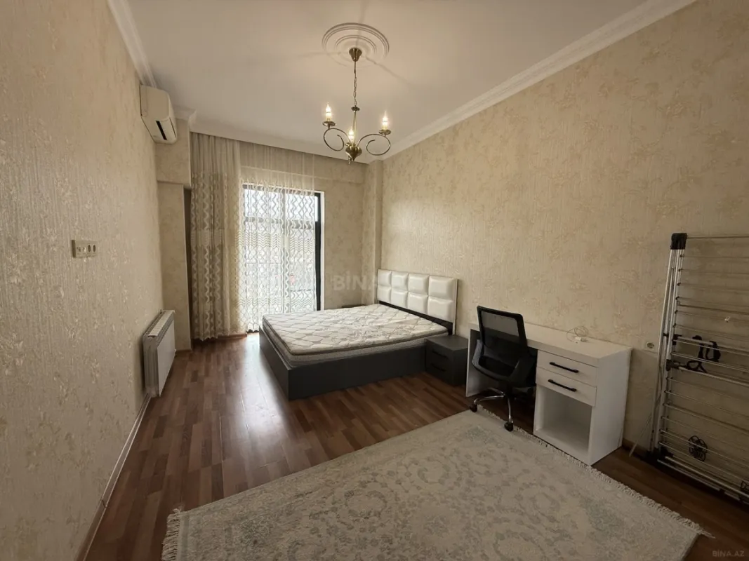 Satılır 3 otaqlı mənzil 98 m²
