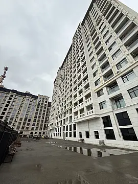 Satılır 3 otaqlı mənzil 98 m²