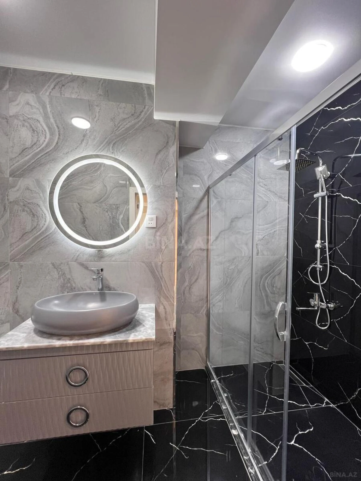 Satılır 3 otaqlı mənzil 90 m²