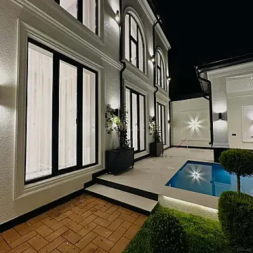 Kirayə verilir 5 otaqlı həyət evi 380 m²