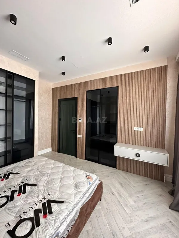 Kirayə verilir 5 otaqlı həyət evi 380 m²