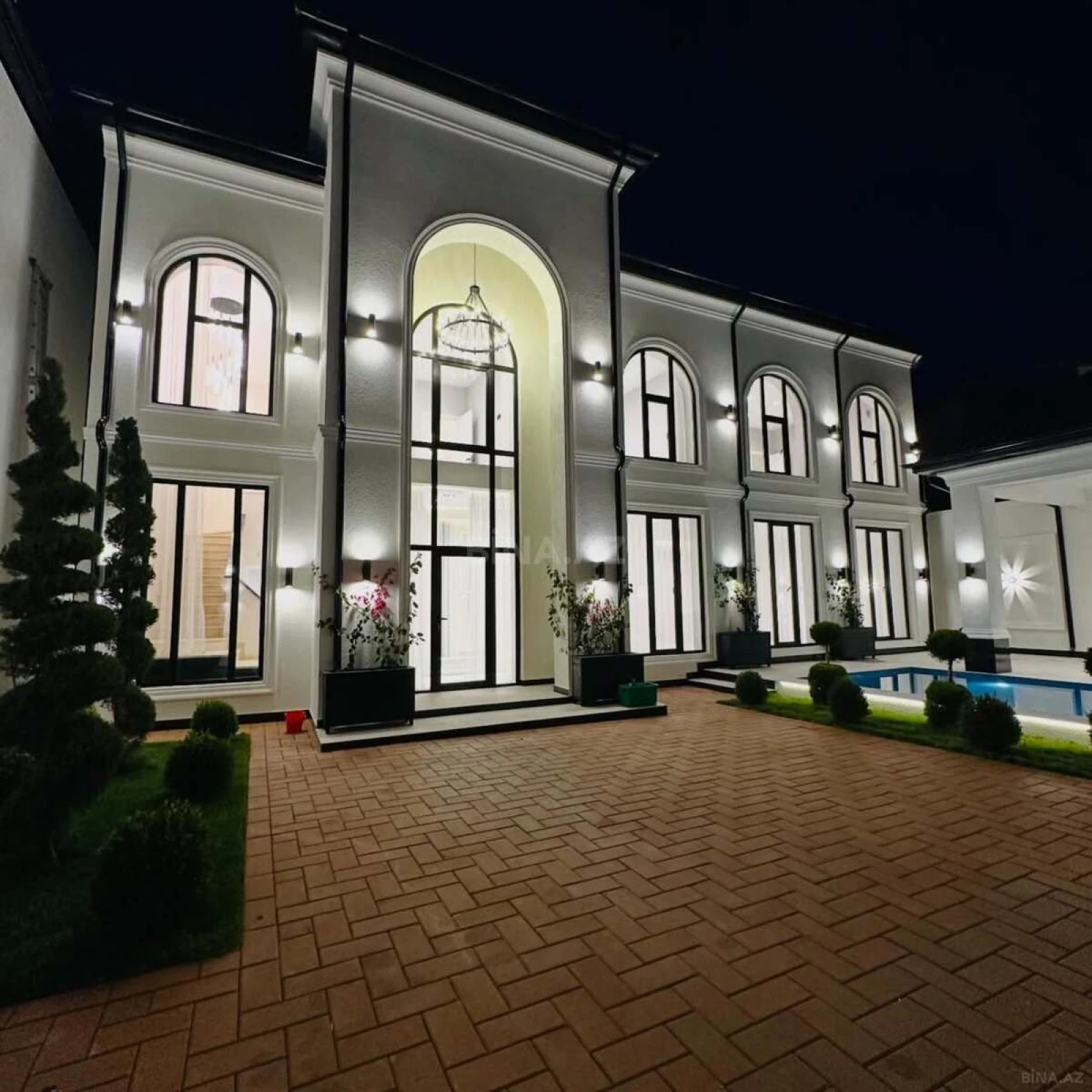 Kirayə verilir 5 otaqlı həyət evi 380 m²