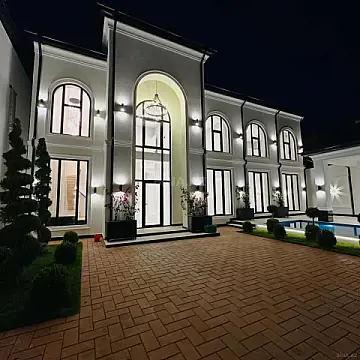 Kirayə verilir 5 otaqlı həyət evi 380 m²