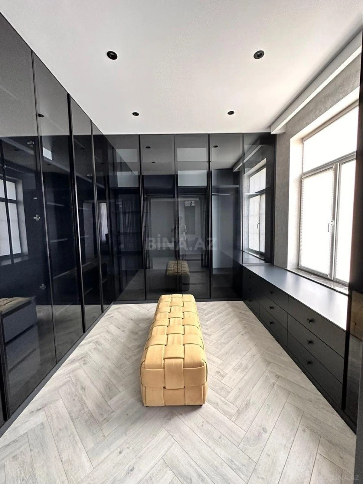 Kirayə verilir 5 otaqlı həyət evi 380 m²