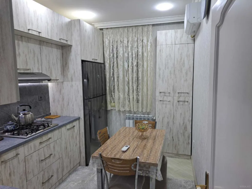 Satılır 4 otaqlı mənzil 100 m²