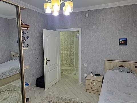 Satılır 4 otaqlı mənzil 100 m²