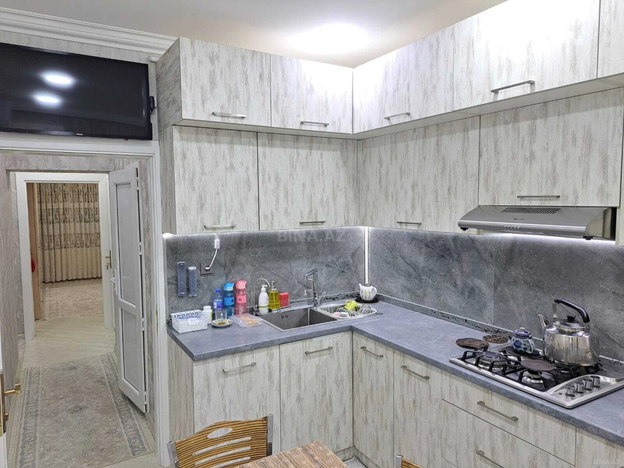 Satılır 4 otaqlı mənzil 100 m²