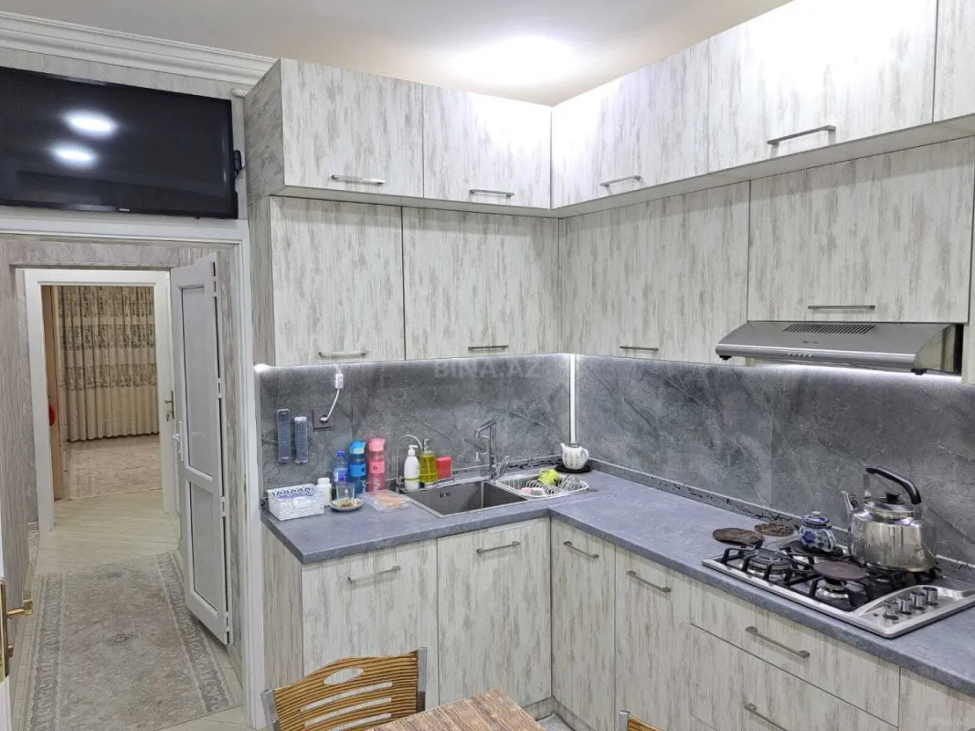 Satılır 4 otaqlı mənzil 100 m²