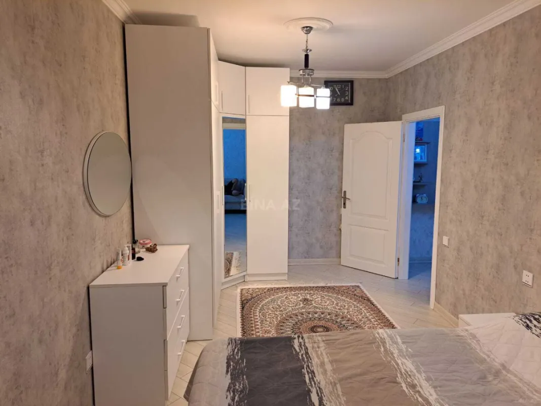 Satılır 4 otaqlı mənzil 100 m²