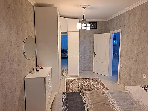 Satılır 4 otaqlı mənzil 100 m²