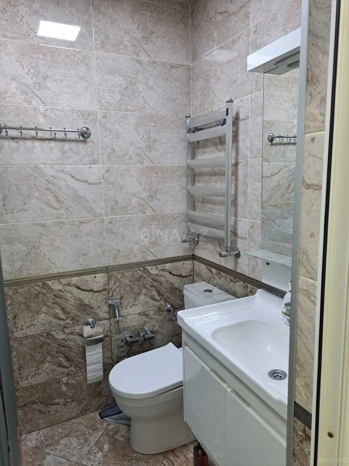 Satılır 4 otaqlı mənzil 100 m²