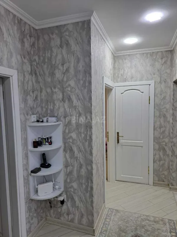Satılır 4 otaqlı mənzil 100 m²