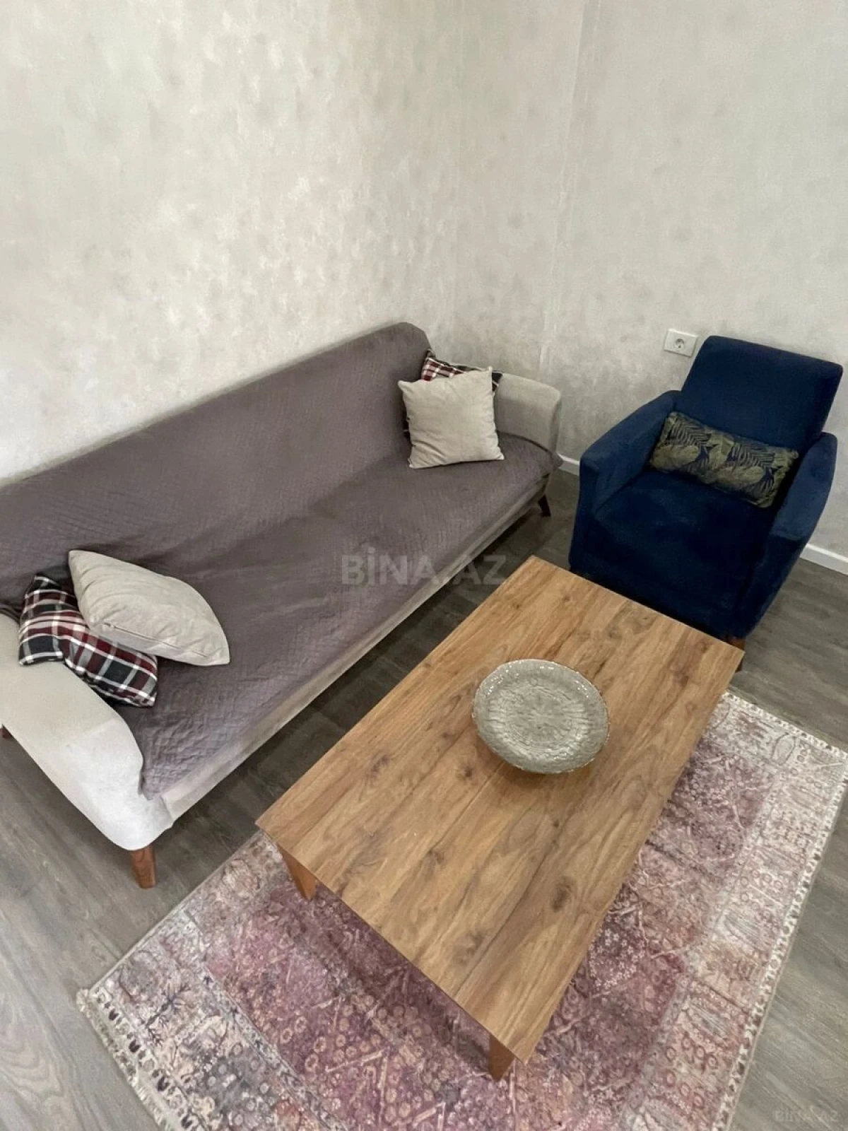 Kirayə verilir 2 otaqlı mənzil 60 m²