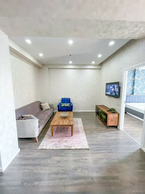 Kirayə verilir 2 otaqlı mənzil 60 m²
