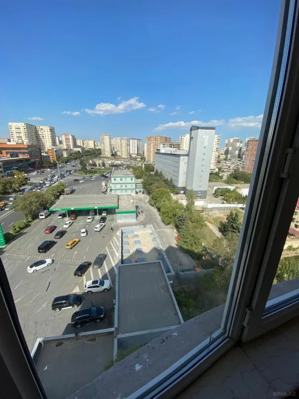Satılır 3 otaqlı mənzil 165 m²