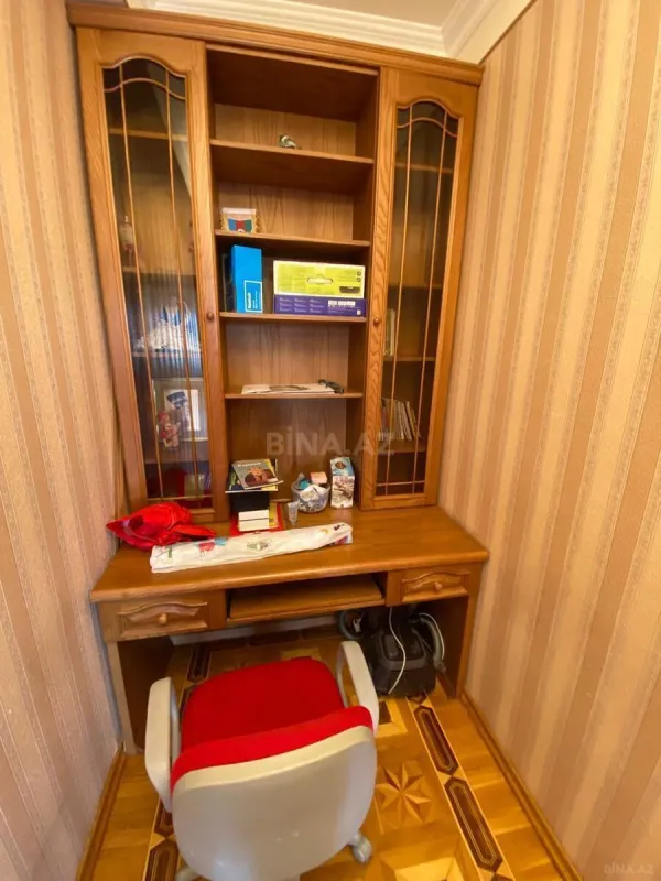 Satılır 3 otaqlı mənzil 165 m²