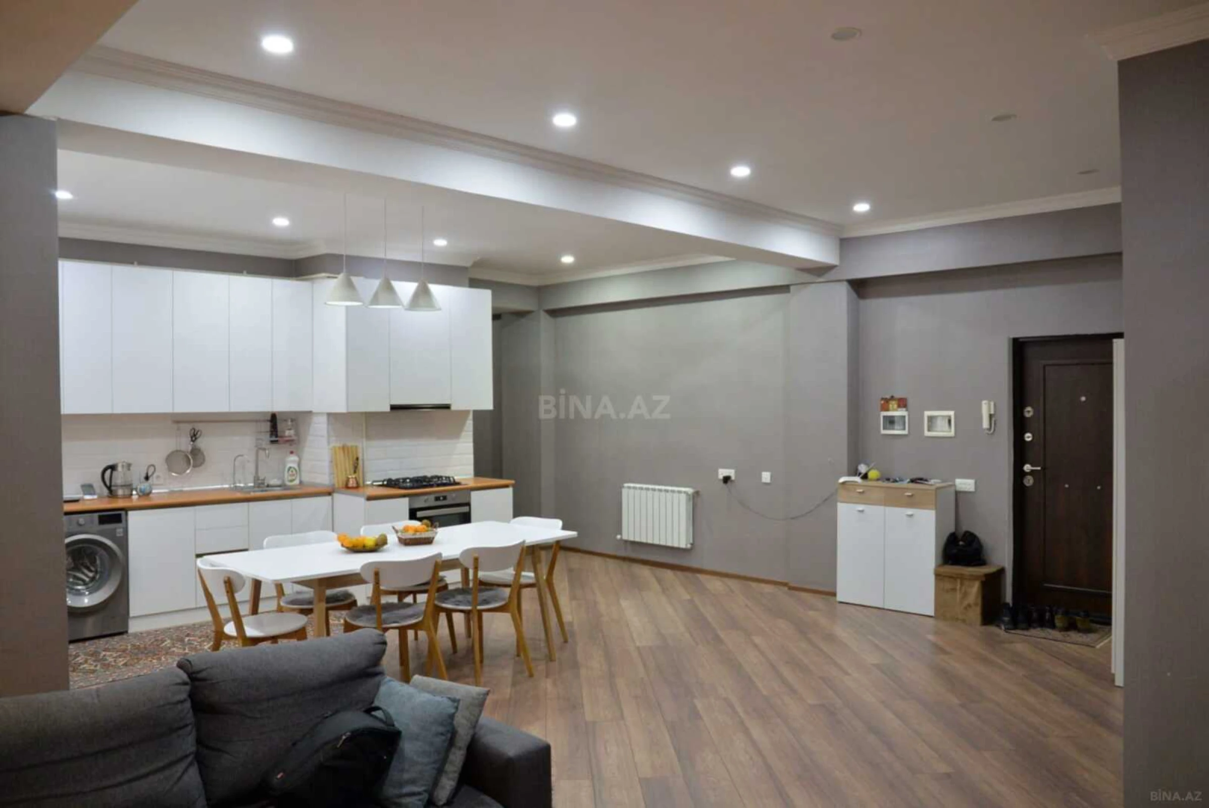 Satılır 4 otaqlı mənzil 120 m²