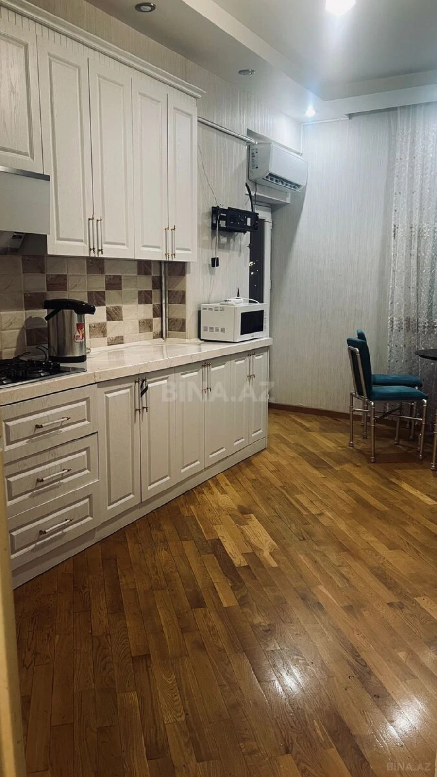 Kirayə verilir 3 otaqlı mənzil 110 m²