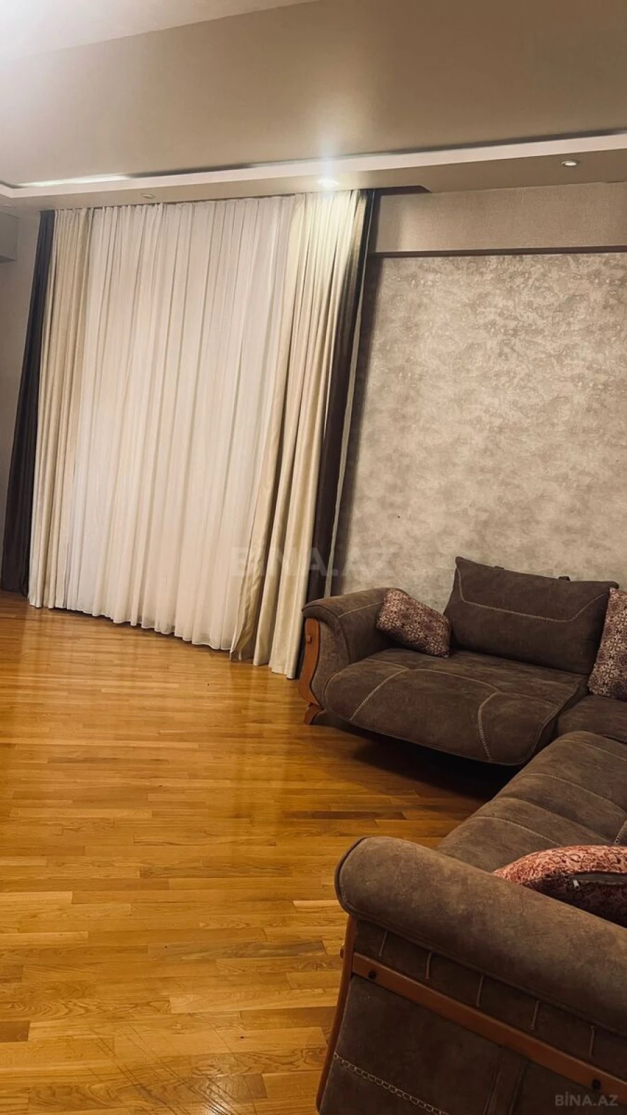 Kirayə verilir 3 otaqlı mənzil 110 m²