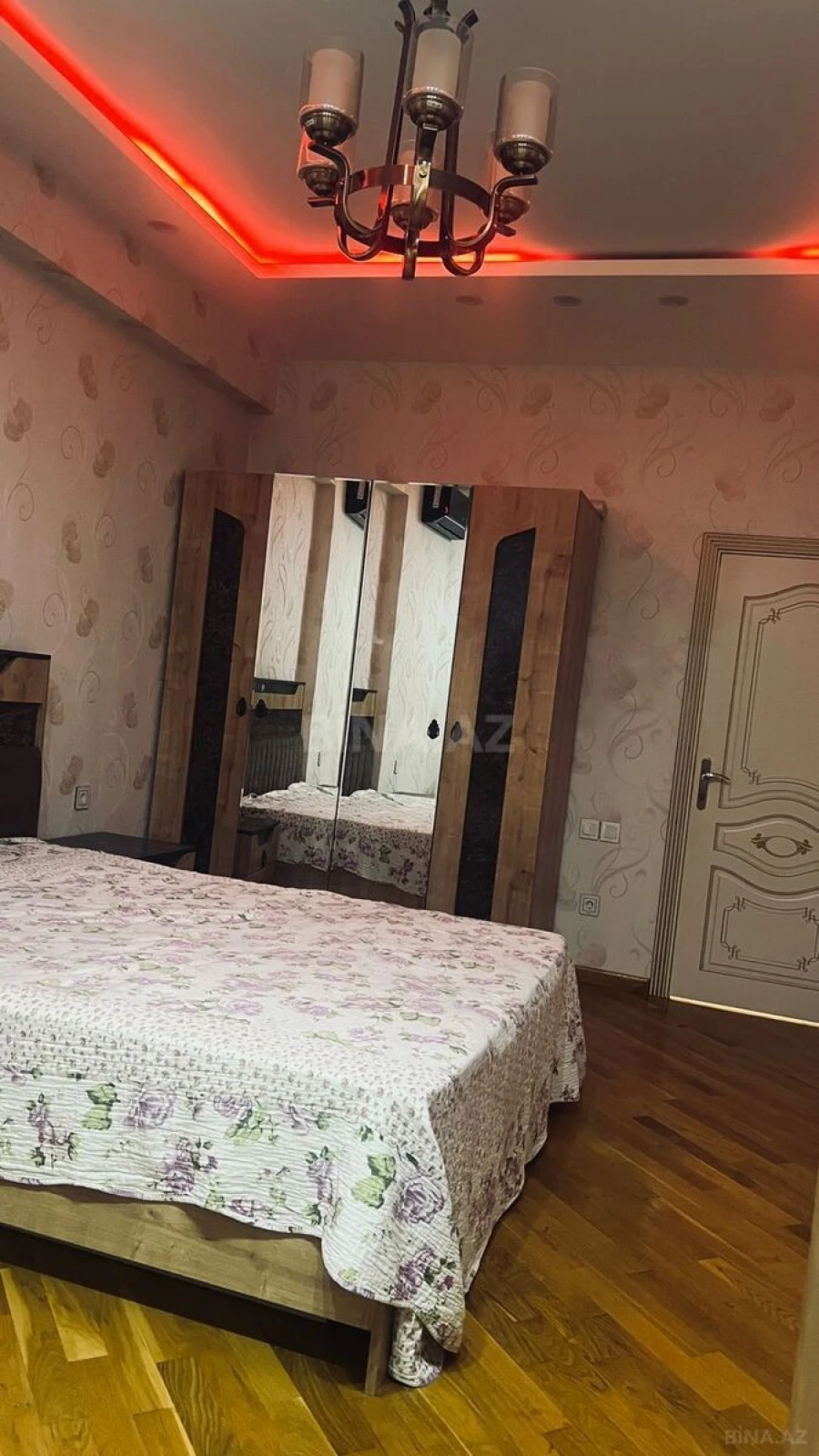 Kirayə verilir 3 otaqlı mənzil 110 m²