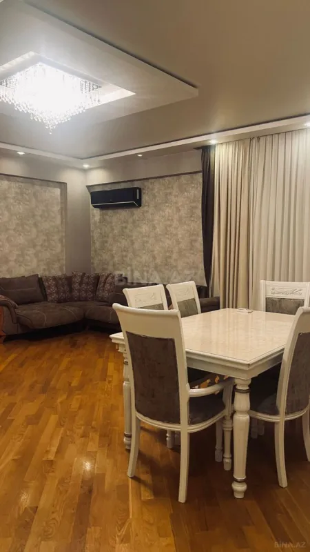 Kirayə verilir 3 otaqlı mənzil 110 m²