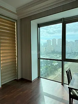 Kirayə verilir 3 otaqlı mənzil 130 m²