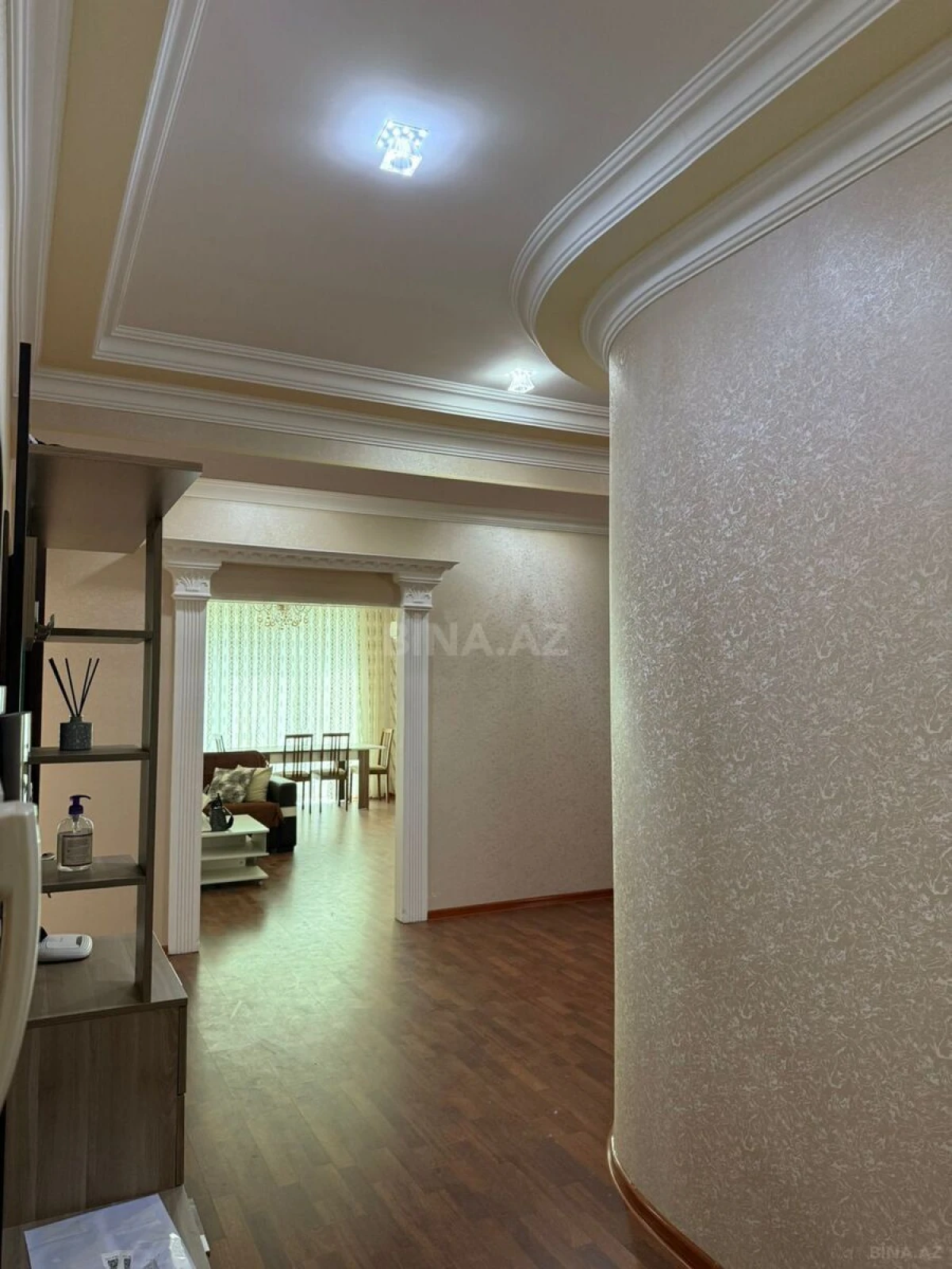 Kirayə verilir 3 otaqlı mənzil 130 m²