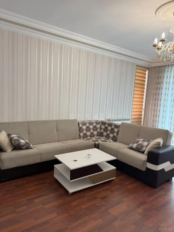 Kirayə verilir 3 otaqlı mənzil 130 m²