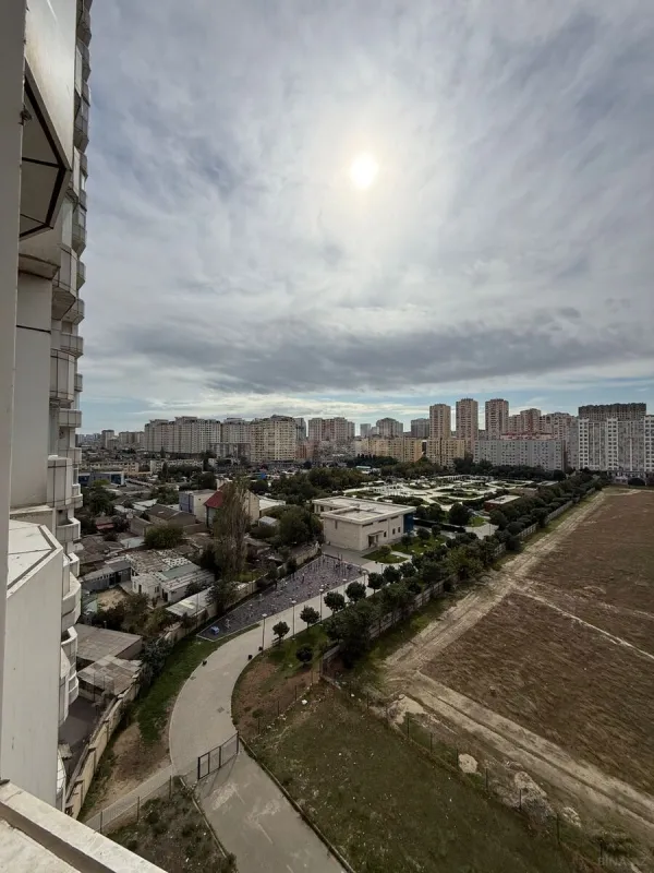 Kirayə verilir 3 otaqlı mənzil 130 m²