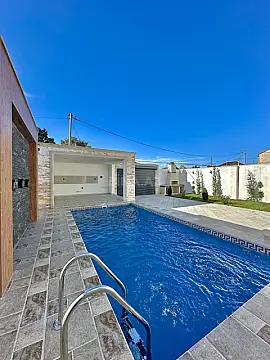 Satılır 4 otaqlı həyət evi 150 m²