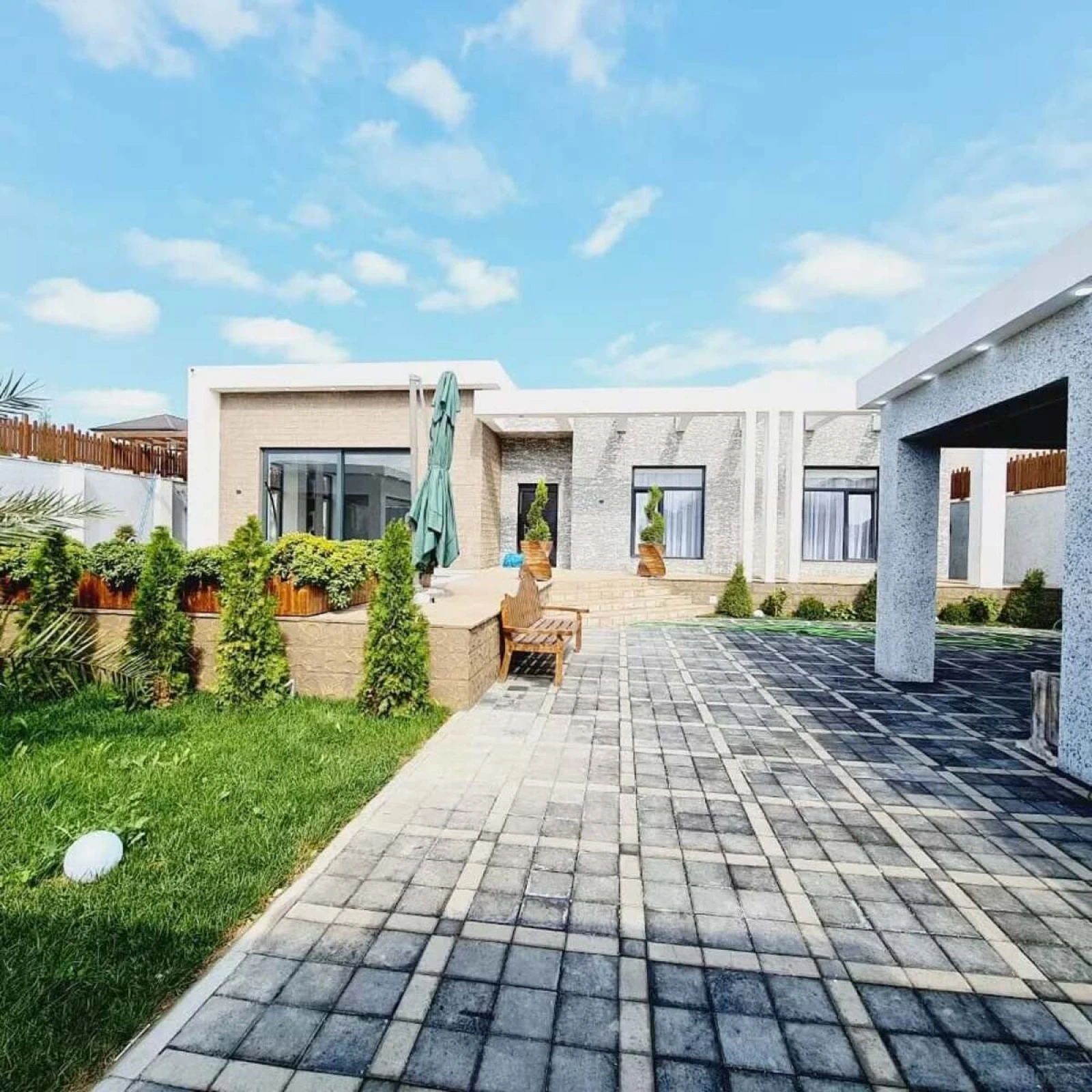 Kirayə verilir 4 otaqlı həyət evi 230 m²